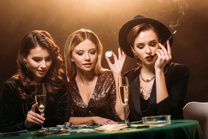 Theo dõi kết quả bóng đá và cầu lông trực tiếp qua app mobile
